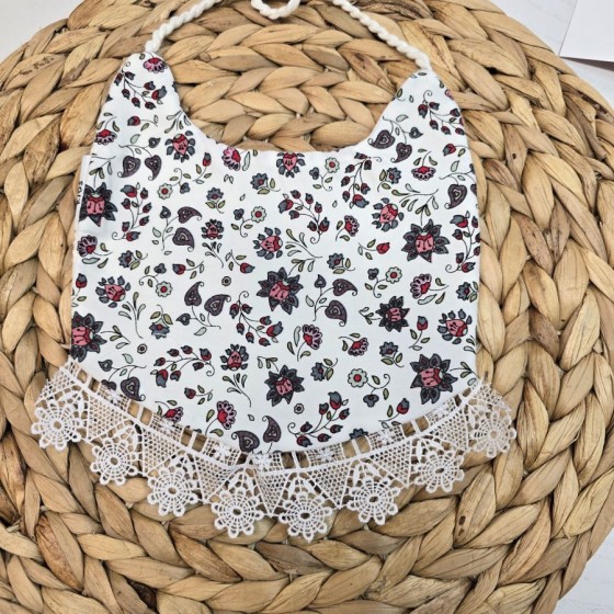 Σαλιάρα για προσφορά