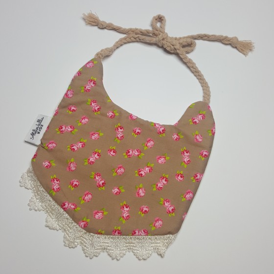 Σαλιάρα Floral με δαντελάκι